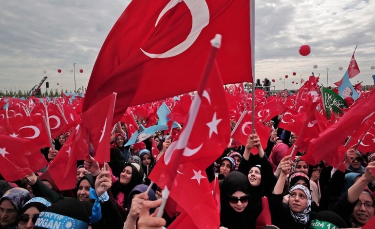 Zgjedhjet në Turqi/ A rrezikon Erdogan të humbasë gjithçka?