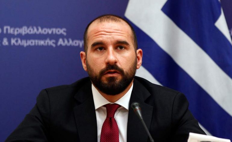 GREQI/ Dorëhiqet një tjetër deputet i koalicionit qeveritar për shkak të “Maqedonisë”