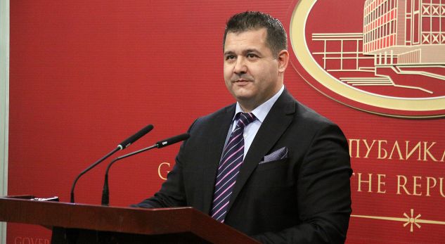EMRI I RI I MAQEDONISË/ Qeveria miraton marrëveshjen me Greqinë