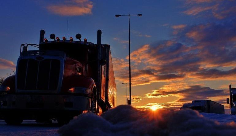 Kanadaja kërkon 48 mijë shoferë kamioni, paga vjetore 80 mijë dollarë