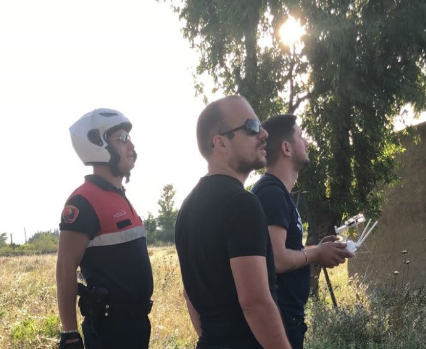 ÇFARË NDODHI NË VLORË/ “O kapo”, veprimi i policit kur gjen 3 të rinjtë që ngritën dronin mbi… (VIDEO)