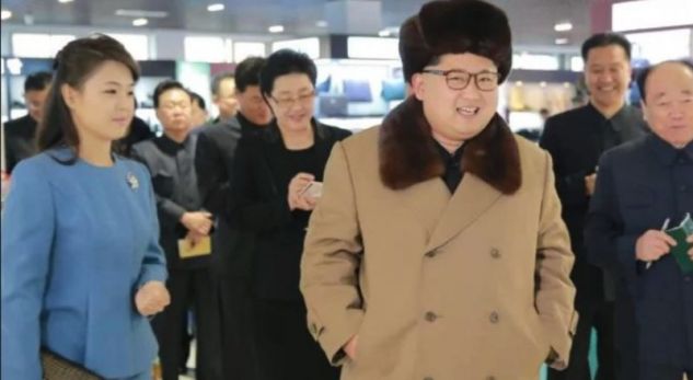 Derisa populli i tij vdes për bukë/ Kim Jong Un jeton në shtëpi luksoze