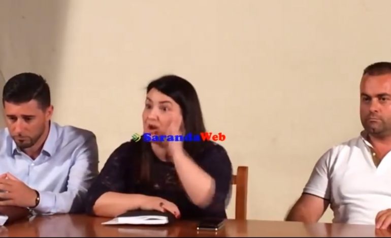 “Nuk ka vend për të llastuar”, kryebashkiakja e Sarandës humbet qetësinë dhe i bie tavolinës: Qyteti nuk…