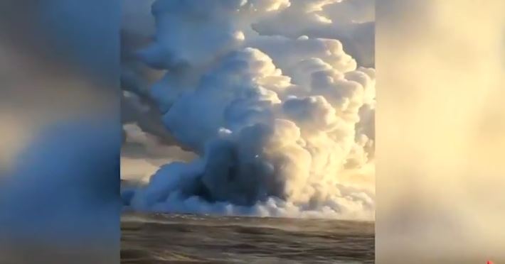 E RRALLË/ “Një nga gjërat më të çuditshme”! Shikoni si llava lundron në… (VIDEO)