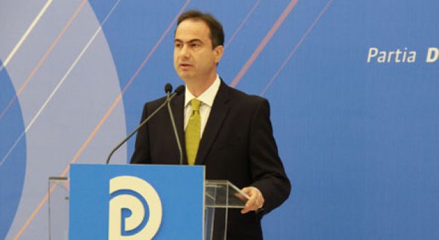 Super blofi i deputetit demokrat/ Thotë se provimi i maturës u bë publik, por në fakt ai kishte mbaruar