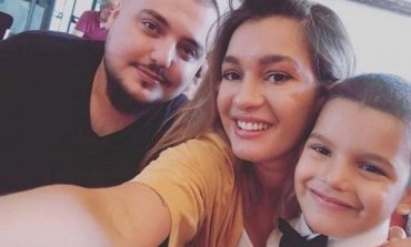 Reperi shqiptar publikon FOTON e ëmbël me bashkëshorten dhe djalin: Jam njeri me fat