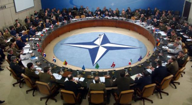 Zyrtarë të lartë të NATO vizitojnë sot Kosovën, takohen me Thaçin e Haradinajn