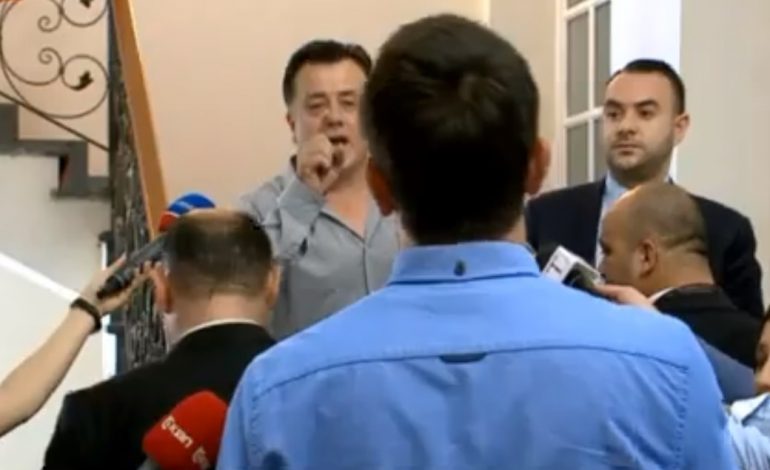 PLAS “GALLATA” NË KUVEND/ Noka se lë rehat Veliaj as jashtë: Po vjedh qytetarët. Kryebashkiaku: Ta lëmë…