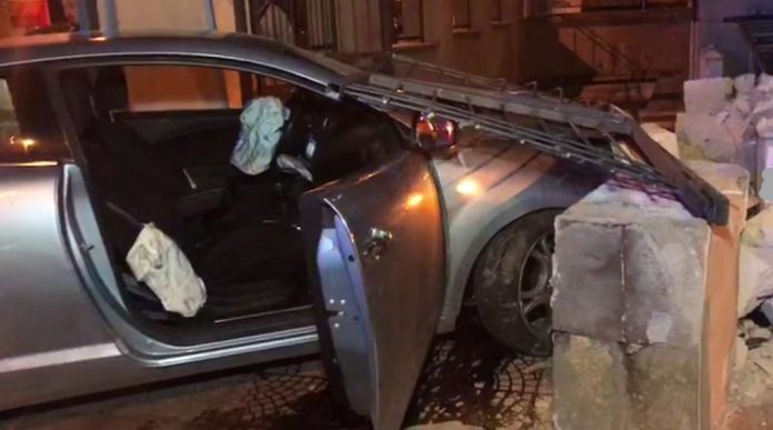 NDODH NË PEQIN/ Pasi u PËRPLAS me murin e lokalit dhe aksidentoi PESË persona, shoferi…