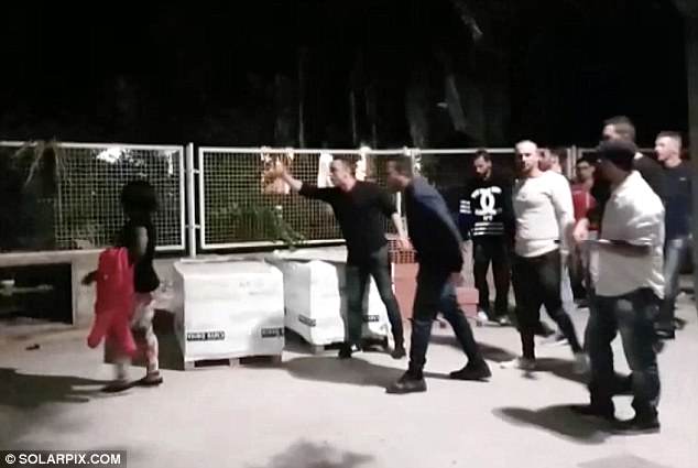Sulmojnë prostitutat në rrugë: Na keni prishur tregtinë e turizmit