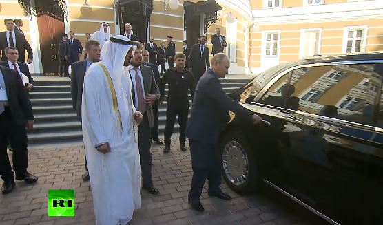 Vladimir Putin i tregon limuzinën e re Princit arab: Është shumë e rehatshme