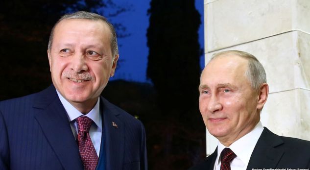 Presidenti Rus Putin uron homologun e tij Erdoganin për rizjedhjen e tij në krye të Turqisë