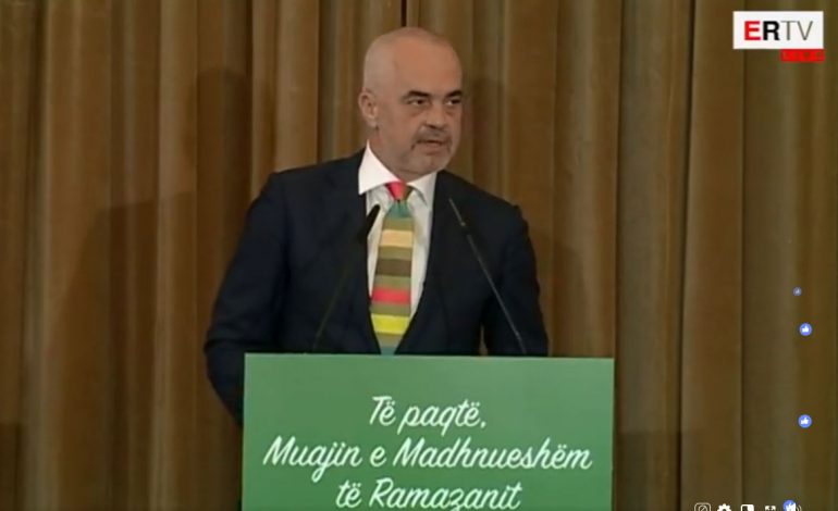 Rama në darkën e IFTARIT: Të mbrojmë Islamin paqësor, mesazhi i krimit nga ISIS ende i gjallë