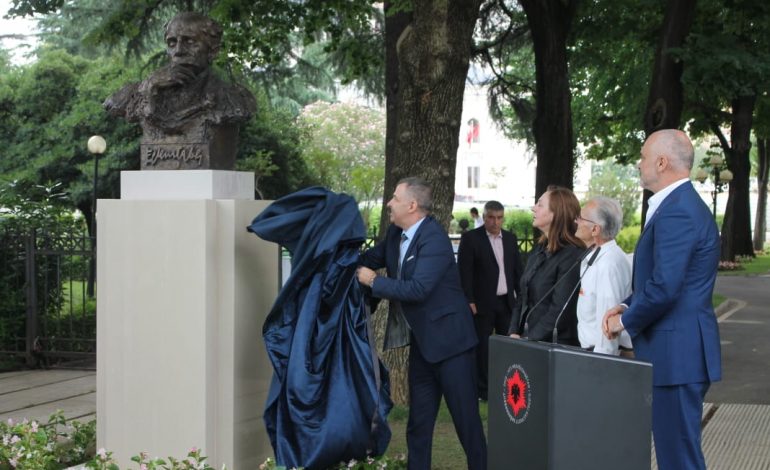 Busti i Çabejt te Shkencat/ Batuta e Ramës: Të flas unë për Eqeremin, ky ishte kulmi