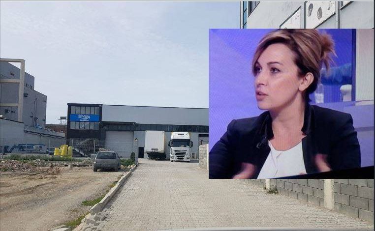 Tek godina e ROVENA GASHIT/ “Na trajtojnë si kafshë, me kushte çnjerëzore”. E helmuara rrëfen punën në rrobaqepësi