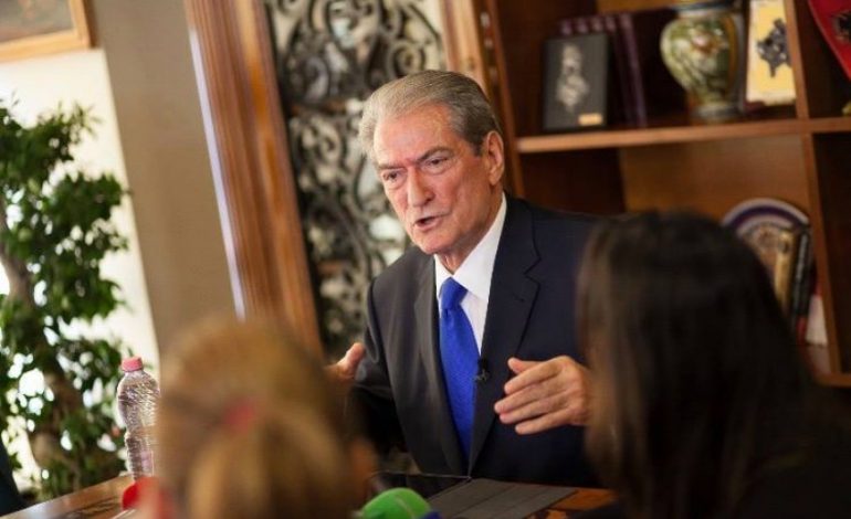 SHOFERI I XHAFAJT U GJET I PAJETË/ Reagon Berisha: Fillon qërimi i hesapeve mes familjeve mafioze…