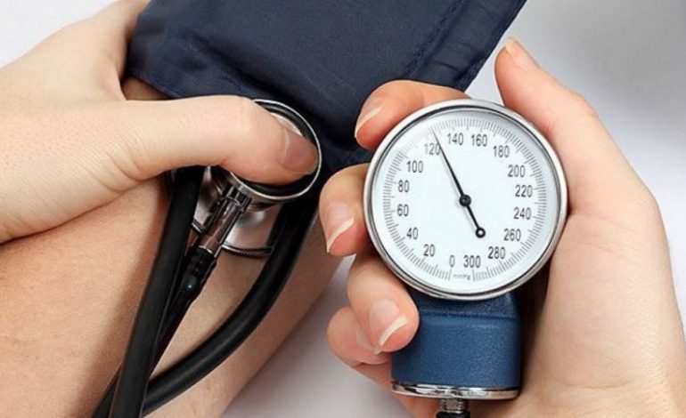 Rrëzohet miti i madh, tensioni normal i gjakut nuk është 120 me 80. Zbuloni udhëzimet e reja