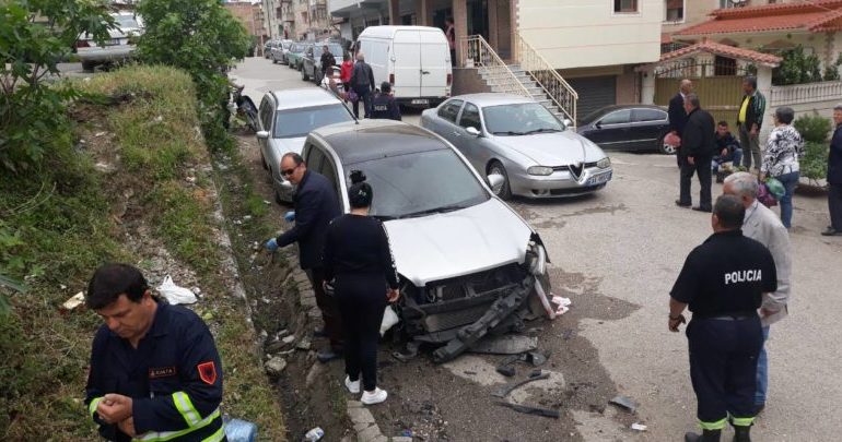 FOTOT/ Kush është polici që i hodhën makinën në erë sot në Shkodër, ja dyshimet e para