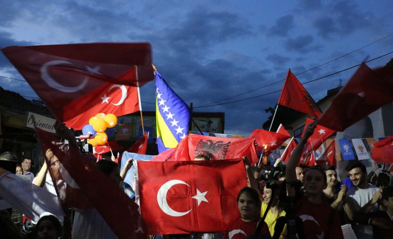 Zgjedhjet në TURQI/ Ja se si e festojnë fitoren e Erdogan shqiptarët