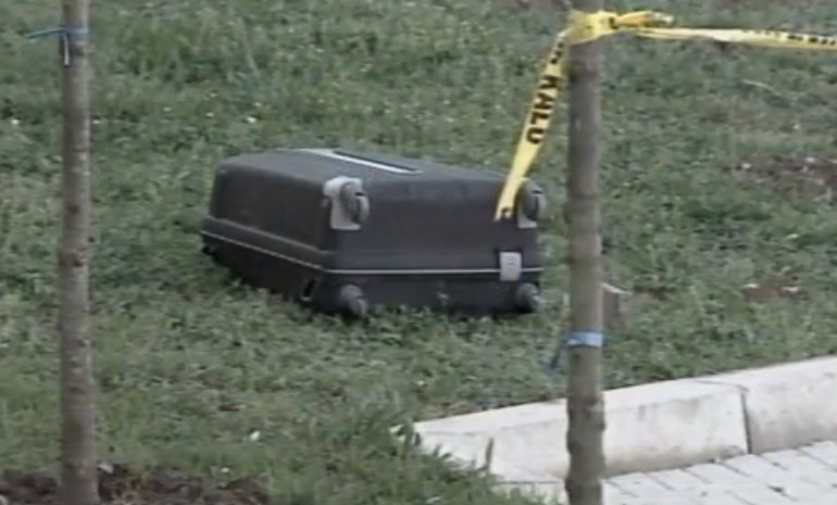 E FUNDIT NË TIRANË/ Gjendet një VALIXHE e dyshimtë pranë Ambasadës italiane. Policia…