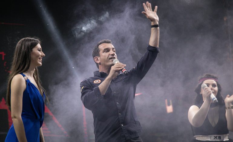 ERMALI DHE RITA NË SHESH/ Veliaj: 0 lekë nga bashkia për koncertet, PD të mos telendisë artistët