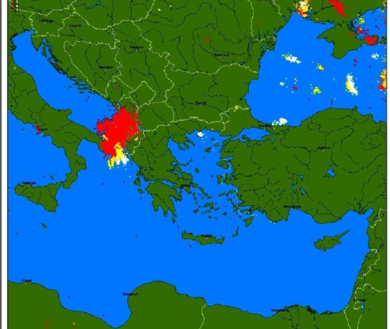 “ZEMËRIMI I NATYRËS”/ 25 000 vetëtima “SHKUNDËN” Shqipërinë për 8 orë gjatë stuhisë