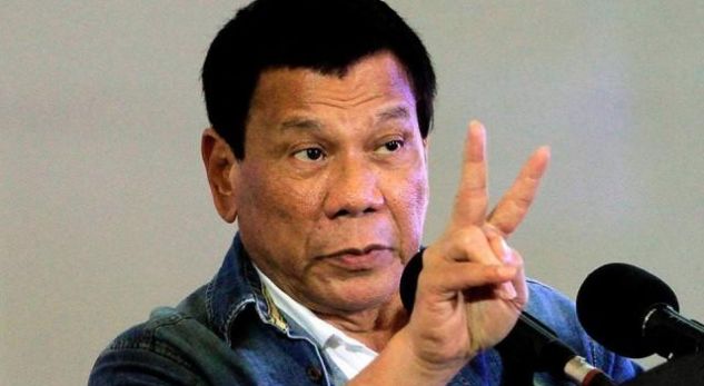 Presidenti i Filipineve: Zoti është budalla, lejoi Adamin ta hajë mollën e ndaluar