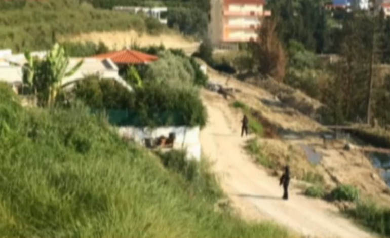 I KËRKUARI HAP ZJARR MBI POLICINË PASI TENTOJNË TA ARRESTOJNË/ Dalin pamjet e para nga Radhima. Panik dhe…