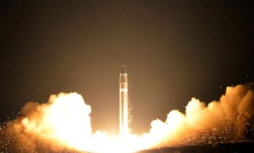 ARMËT BËRTHAMORE/ Zyrtarët amerikanë: Koreja e Veriut po punon për raketa të reja