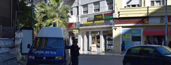 Arrestohet në flagrancë 70-vjeçari në Durrës. Ajo që i bëri djalit dhe nuses së tij e “FUTI NE DHE”