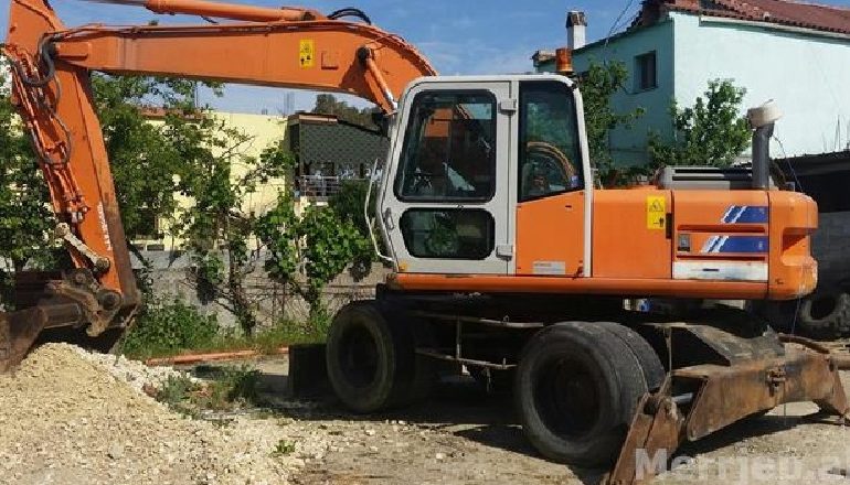 NDODH NE MAT/ Gërmonin tokën me eskavator për zbulim minerali, çfarë iu ndodh dy të rinjve nga Klosi
