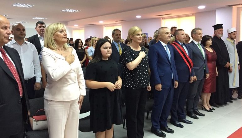 VIZITA E KITAROVIÇ NË SHQIPËRI/ Meta për titullin e nderit të Presidentes kroate: Tani qyteti i Beratit do duket më…