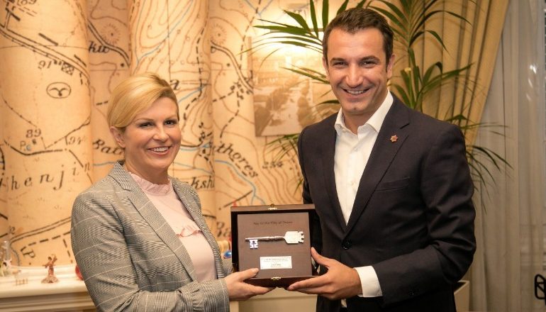 Veliaj pret Presidenten e Kroacisë, Kitaroviç: E surprizuar nga ndryshimet që pashë në Tiranë