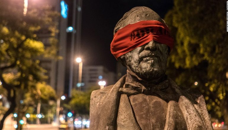 “Statuja e Lirisë” dhe “Kristofor Kolombi”, historia pas dy fotografive