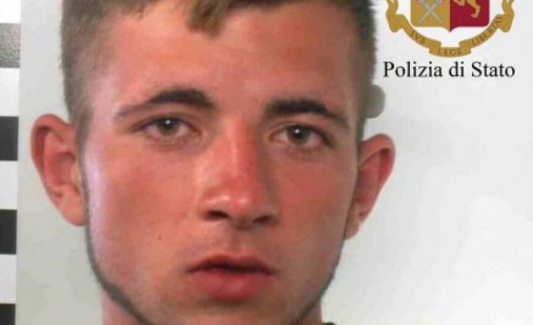 KANABIS NË “DOMATE”/ Si ranë në “GRACKË” dy shqiptarët kur policia… (FOTOT+EMRAT)