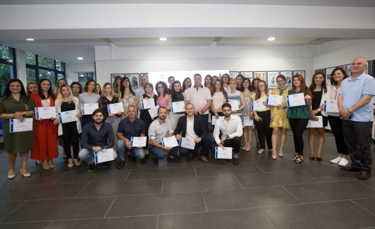 Më të mirët e më të mirëve/ UET u jep çmimin e Presidentit 100 studentëve ekselentë, të diplomuar në 10 breza