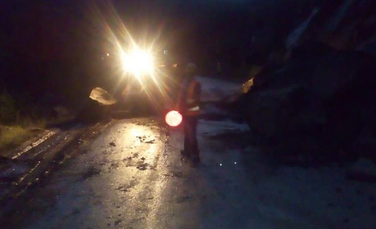 Në këtë aks ka SHKARJE RRUGESH/ ARRSH nxjerr njoftimin: Kujdes, kalohet vetëm në një korsi