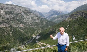 Meta promovon Alpet: Një udhëtim mbreslënës, aty ku turistët i gëzohen rrugës së re dhe... (FOTO)