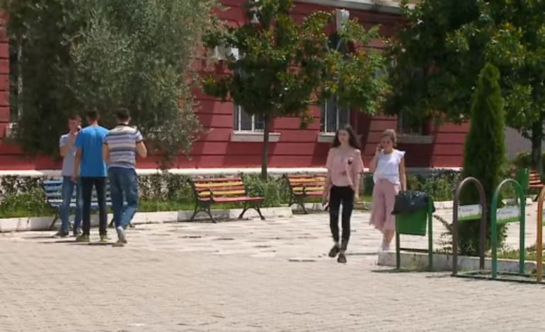 APLIKIMET E MATURANTËVE/ Ja kur do të nisë të plotësohet formulari A2