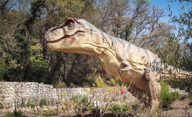 Dinosaurët jetonin miliona vjet më herët nga sa mendohej