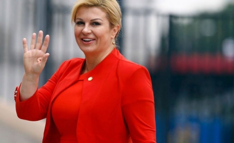 VIZITA E PRESIDENTES KROATE/ Basahkia Berat i jep titullin “Qytetare Nderi”. Pritet që të…