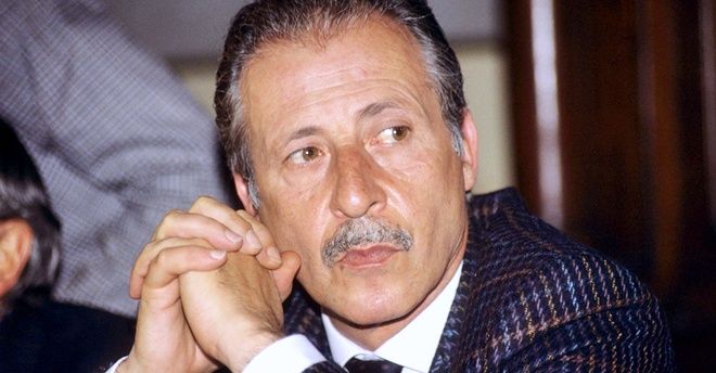 KURAJO PËR TË QENË HERO/ Sot 26 vjet nga vdekja e gjykatësit “burrë nderi”, Paolo Borsellino