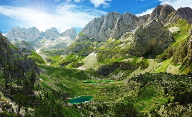 8 MREKULLITË SHQIPTARE/ Artikulli i “Insider”: Shqipëria e plazheve ideale për pushime por edhe…