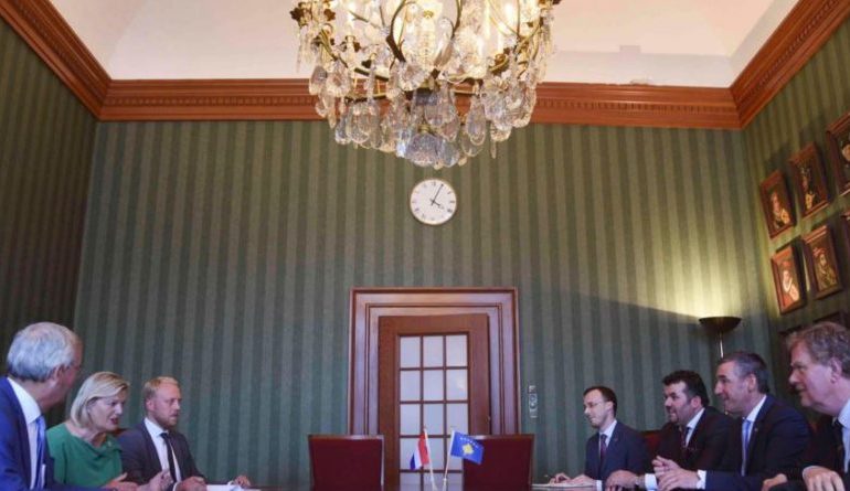 Veseli kërkon mbështetjen e Holandës për liberalizimin e vizave