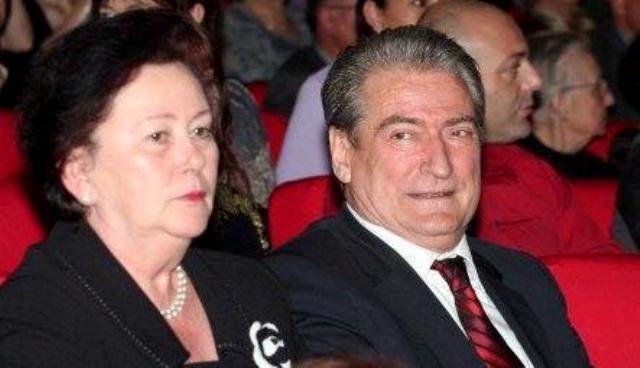 “DITË E VEÇANTË”/ Berisha mesazh PREKËS për gruan: Lili, perëndeshë e dashurisë dhe fisnikërisë…