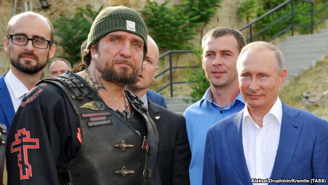 NACIONALIZMI RUS/ “Ujqërit e Putinit” ngrenë kamp ushtarak në Sllovaki
