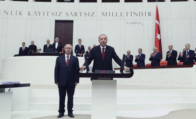Erdogan emëron dhëndrin Ministër të Financave