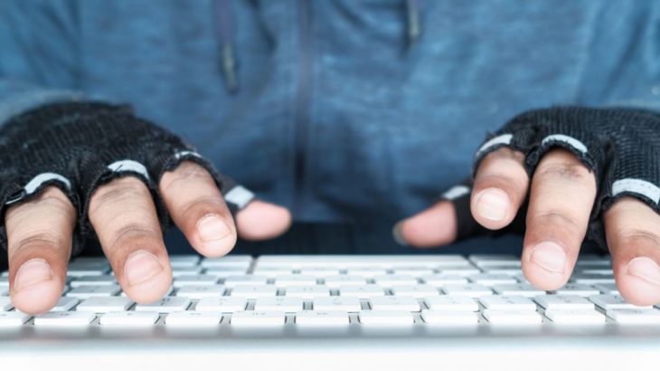 NDODH NË KALIFORNI/ Hajduti hyn në shtëpi për të gjetur fjalëkalimin e Wi-Fi
