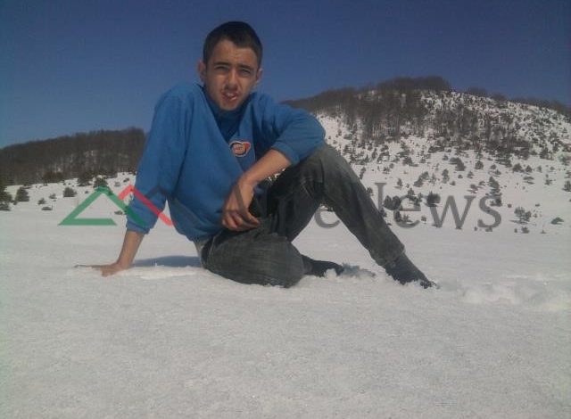 KATËR VJEDHJE/ Njihuni me të “TMERRSHMIN” e Librazhdit, 21 vjeçarin që grabiste… (PAMJET)