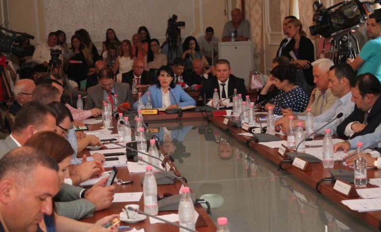 DËGJESA ME KRYEPROKUROREN/ Manja: E keni bëri komisionin si livadh, Noka: Livadh keni bërë…